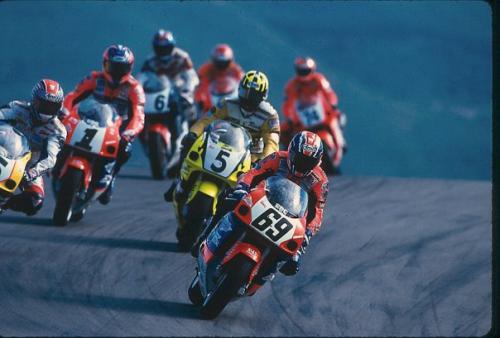 Here’s 16-year-old Nicky Hayden leading the AMA 750 Supersport pack into Laguna Seca’s famous Corkscrew in ’98 on his way to his first AMA Pro Roadracing win. Laguna Seca was the third AMA round that season and the following round at Willow Springs, Hayden earned pole positions in both 600 Supersport and 750 Supersport classes, and dominated both classes for a pair of wins.